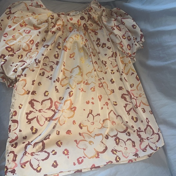 Entro Satin Floral Balloon Short Sleeve Blouse size Large - Picture 4 of 12
